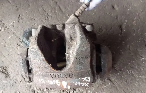 Volvo XC60 Front brake caliper