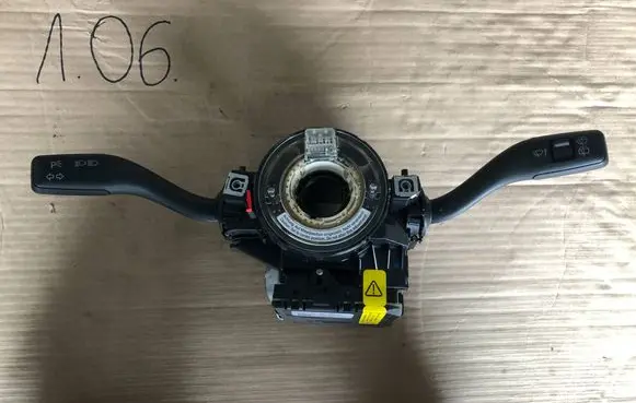 Audi A3 S3 8P Wiper turn signal indicator stalk/switch 8P0907137F 8K0907137F