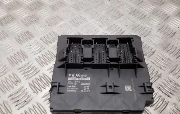 Volkswagen Tiguan Comfort/convenience module 5K0937084