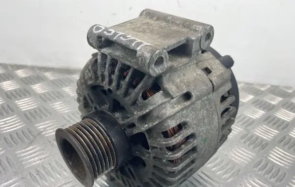 Mercedes-Benz C W204 Generator/alternator A0009060401 113040533 2612243C
