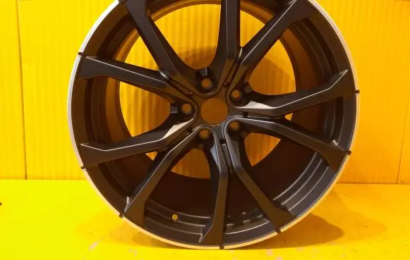 R19 alloy rim