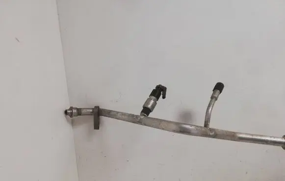 Ford Focus C-MAX Air conditioning (A/C) pipe/hose