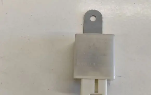 Mazda 6 Hazard warning light relay GJ6A66830