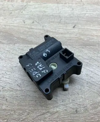 Mitsubishi Space Star Air flap motor/actuator CAB501A050 MR910476