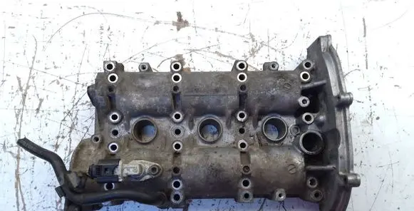 Volkswagen Polo Rocker cam cover 03E103475H