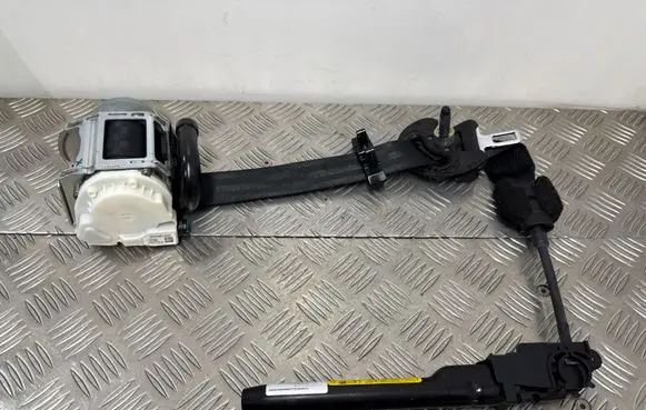 Alfa Romeo Giulia Front seatbelt 01561129300