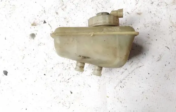 Opel Astra F Brake fluid reservoir 3350881891 33508-81891