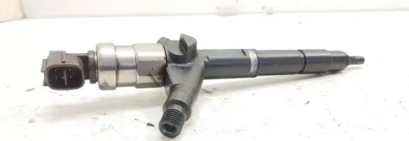 Nissan Primera Fuel injector 16600AU600 16690AU600