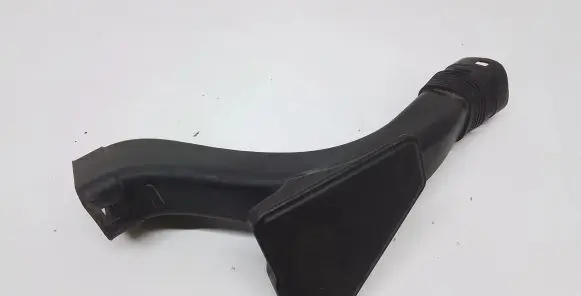 BMW 7 F01 F02 F03 F04 Intake resonator 7577472