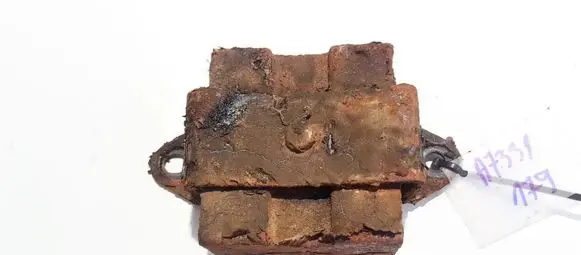 Mazda 3 I Engine mount bracket