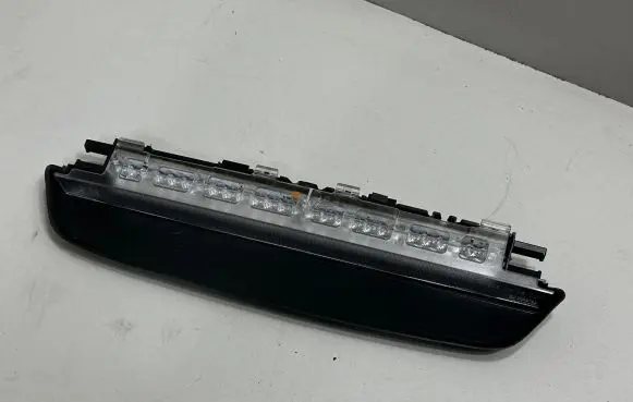 BMW 5 G30 G31 Third/center stoplight 7360527