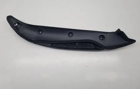 Porsche Taycan 9J1 Fender end trim 9J1854777A 9J1854777