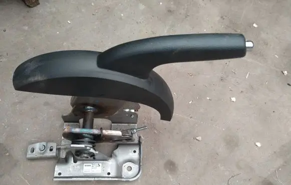 Nissan Pulsar Handbrake/parking brake lever assembly 360103ZL0A