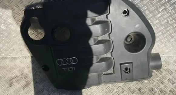 Audi A4 S4 B5 8D Engine cover (trim) 038103925Ab