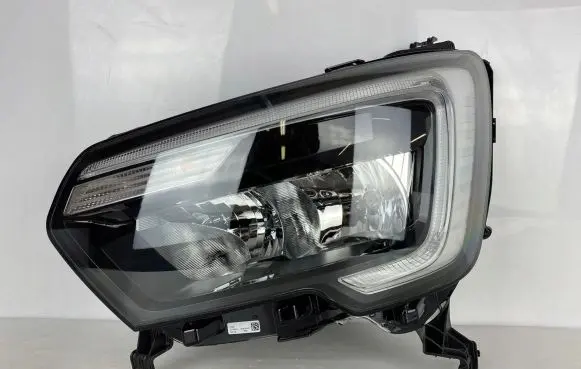 Renault Master III Headlight/headlamp 260607867R