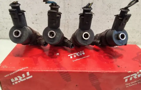 Renault Trafic II (X83) Fuel injectors set 0445110021
