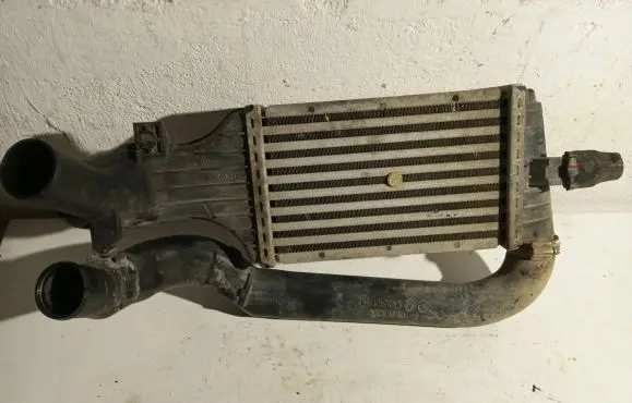Opel Zafira A Intercooler radiator 24406701 BEHR57965