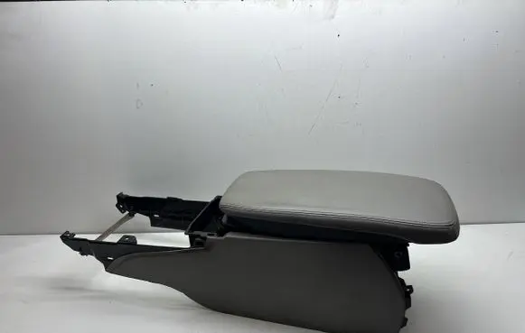 Lexus GS 300 350 430 450H Armrest 5881130340 5883430090