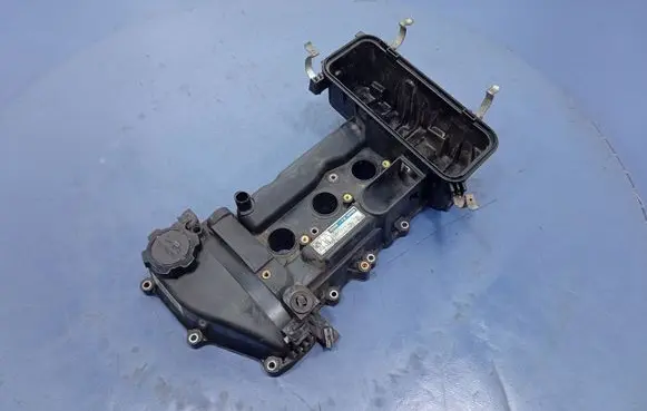 Toyota Aygo AB10 Rocker cam cover 
