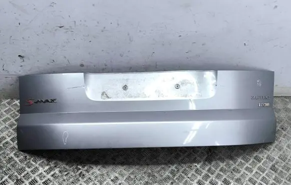 Ford S-MAX Tailgate trim