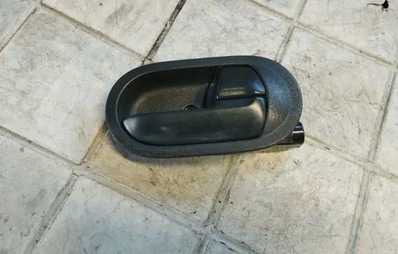 Mitsubishi Colt Front door interior handle