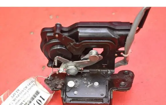 Toyota Corolla Verso E121 Tailgate/trunk/boot lock/catch/latch 