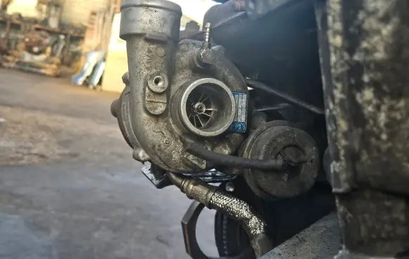 Volkswagen II LT Turbo 074145701C