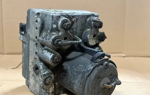 Volkswagen II LT ABS Pump 0273004090 09076100016