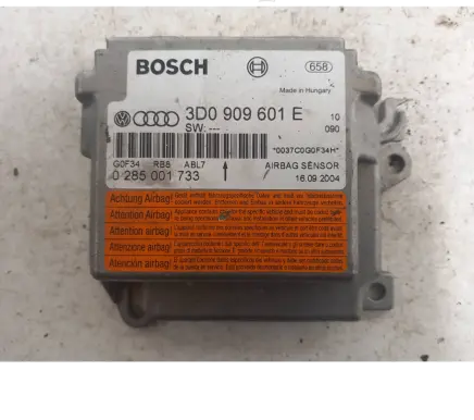Volkswagen Touareg I Airbag control unit/module 3D0909601E 0285001733