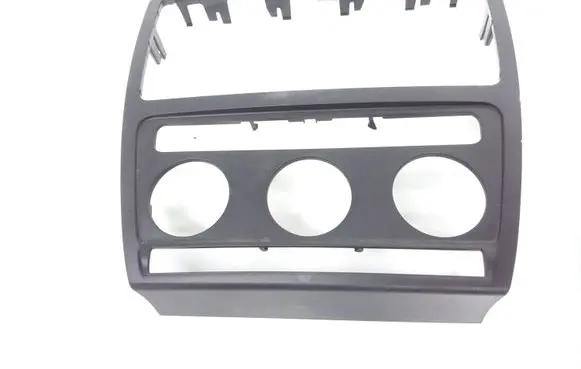 Skoda Octavia Mk2 (1Z) Radio/GPS head unit trim 1Z0858069A