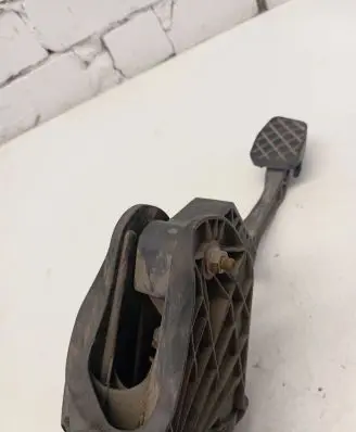 Clutch pedal