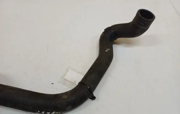 Volkswagen PASSAT B6 Engine coolant pipe/hose 