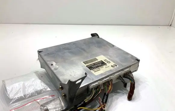 Toyota Avensis T250 Engine control unit/module ECU