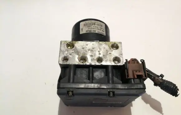 Volvo V70 ABS Pump 8619535
