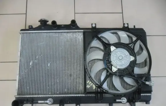 Subaru Legacy Radiator set 