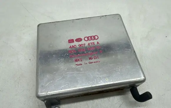 Audi 80 90 S2 B4 Engine control unit/module 4A0907473A