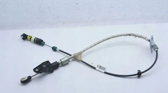Volvo S60 Gear shift cable linkage D4204T14