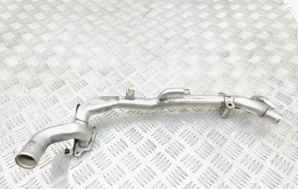 Engine coolant pipe/hose