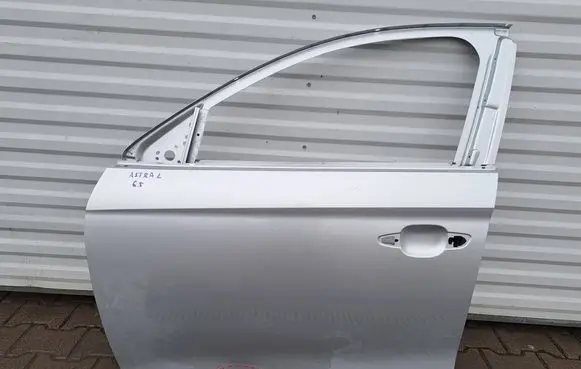 Opel Astra L Front door 