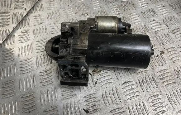 BMW 7 F01 F02 F03 F04 Starter motor 8515900