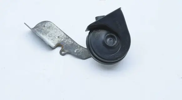 Mercedes-Benz E C207 W207 Horn signal A2075421720 3130102014 Q1500HZ
