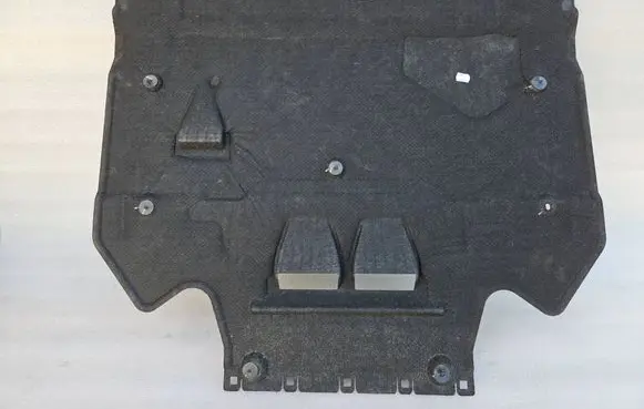 Engine splash shield/under tray