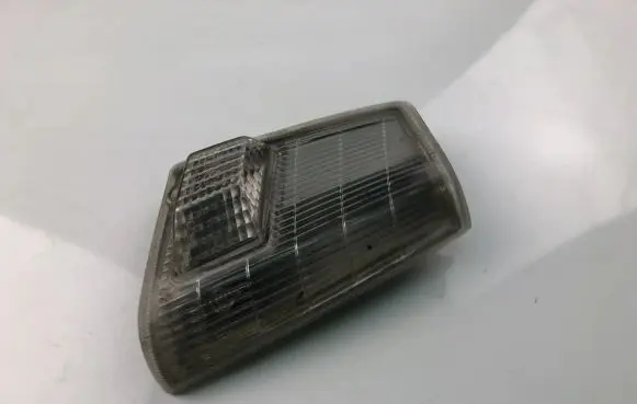 Mitsubishi Space Wagon Front fender indicator light 0410436