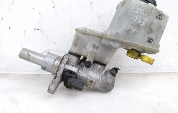 Skoda Superb B8 (3V) Master brake cylinder 5Q2611301H