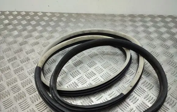 Front door rubber seal