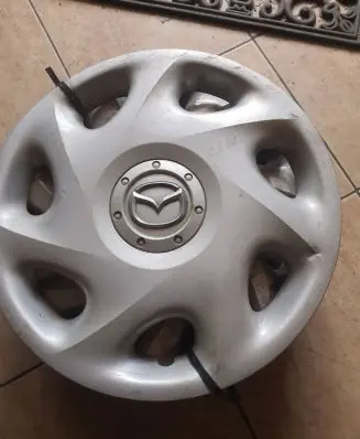 Toyota Verso R15 wheel hub/cap/trim 4345