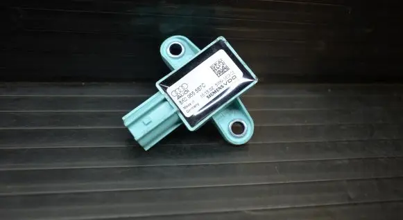 Audi A4 S4 B8 8K Airbag deployment crash/impact sensor 8K0955557