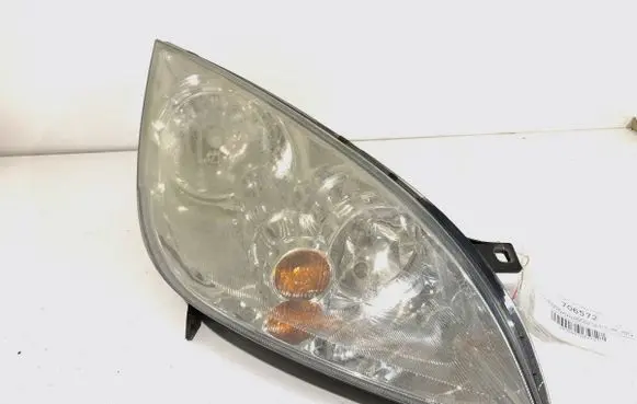 Mitsubishi Colt Headlight/headlamp MR957354
