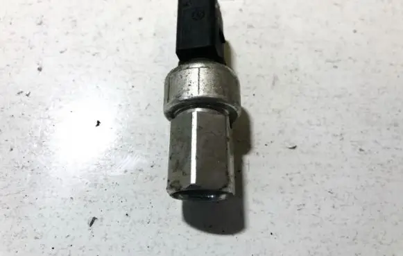 Volkswagen Golf V Air conditioning (A/C) pressure sensor 1k0959126d 52cp09-05