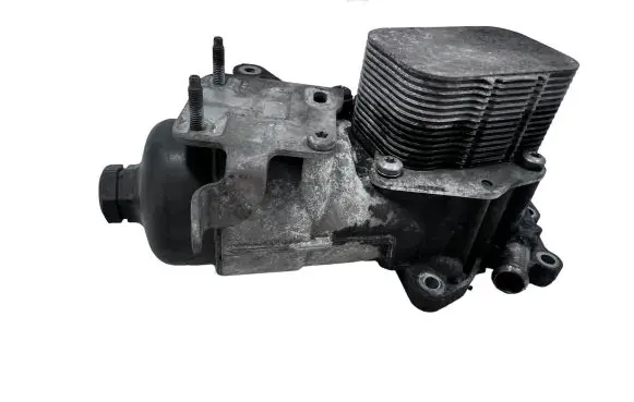Citroen C3 Oil filter mounting bracket